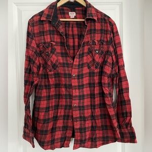 Women’s red plaid flannel size XL